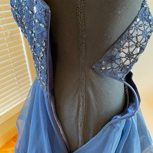 PROM / HOCO / Formal Dress • Navy • Halter / Beaded • Mini Fit & Flare • Medium - Picture 10 of 13